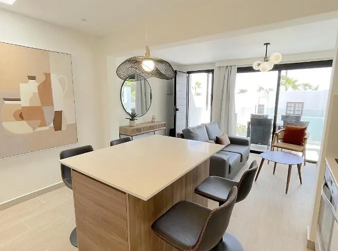 Casahost Bastian Feriehus