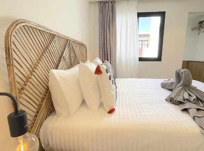 Casahost Bastian Costa Teguise