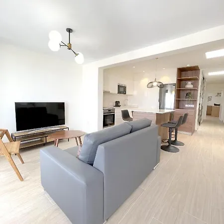 Casahost Bastian Costa Teguise